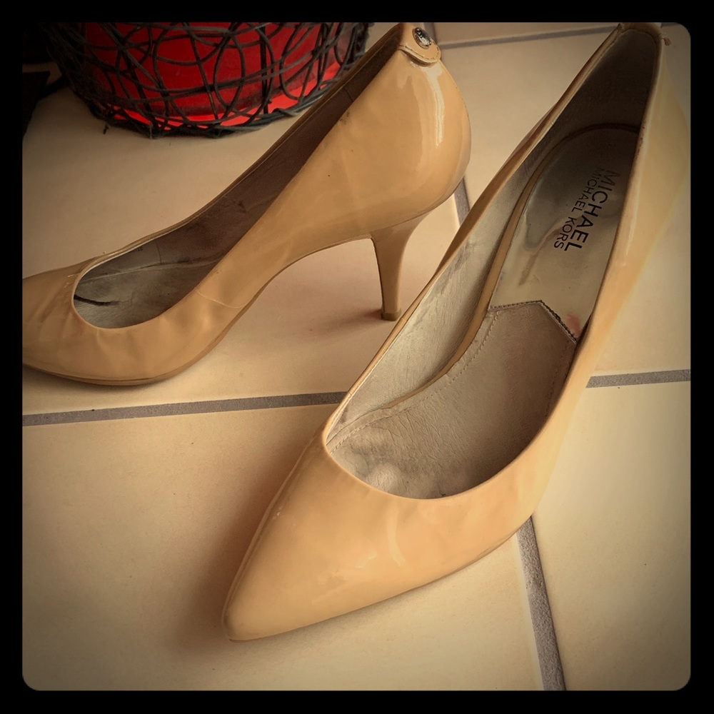 Nude Michael Kors Pumps sz 9.5